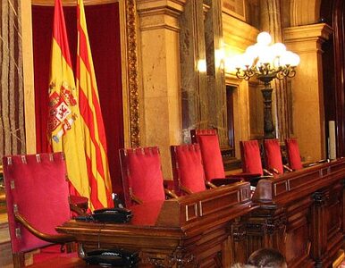 Miniatura: Oburzeni blokują parlament Katalonii - 36...