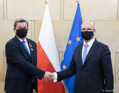 Miniatura: Nowy ambasador RP w Czechach odebrał...