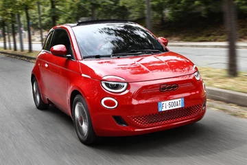 Fiat 500 (RED) 