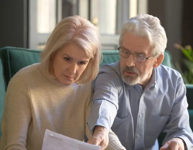 Miniatura: Emeryci w coraz gorszej sytuacji...