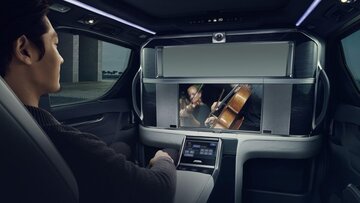 Lexus LM 300h