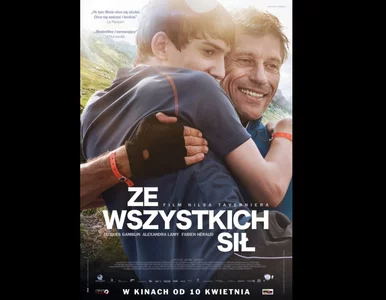 Miniatura: "Ze wszystkich sił" Nilsa Taverniera od...