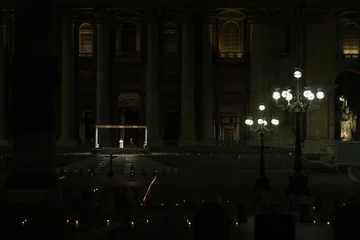 Droga Krzyżowa na placu św. Piotra 