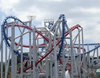 Miniatura: Największy park rozrywki w Europie. Przy...