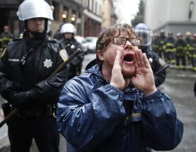 Miniatura: USA: "Oburzeni" biją się z policją. W ruch...