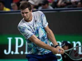 Tenisowe męki Huberta Hurkacza. Polak w ćwierćfinale turnieju w Szanghaju