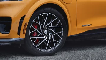 Ford-Mustang-Mach-E-GT 