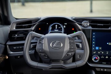 Lexus RZ 450e