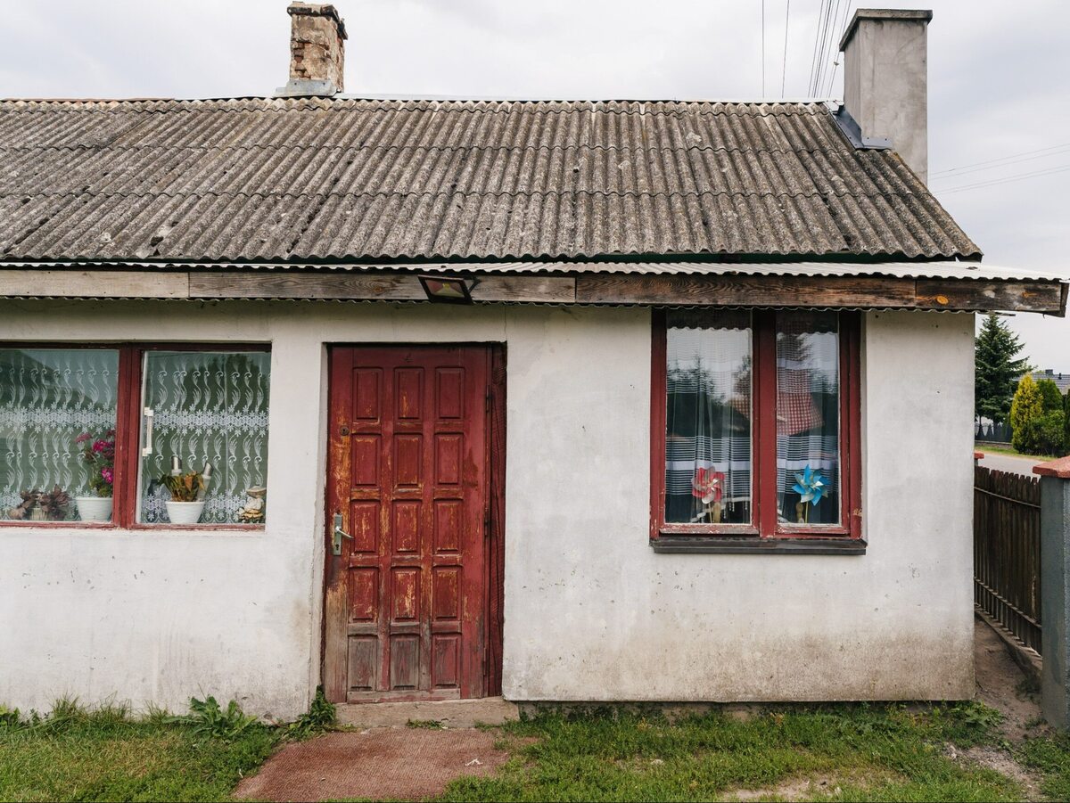 Dom przed remontem w mazowieckiej wsi Guzów 