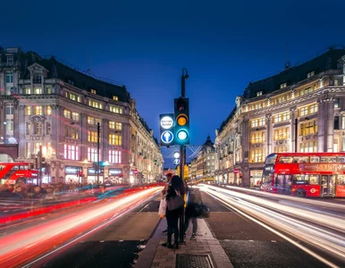 Miniatura: „Atak” bombek w centrum Londynu. Kierowcy...