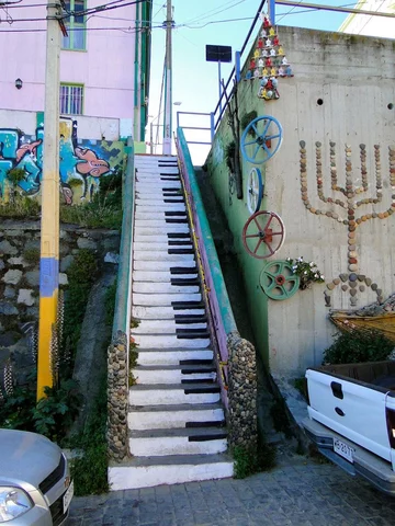 Valparaíso, Chile(fot. Jean-Baptiste Yunis)