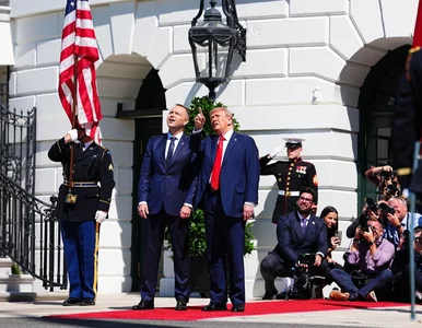 Miniatura: Nawrocki w Białym Domu. Tak przywitał go...