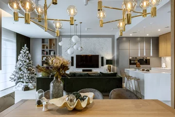 Świąteczny nastrój zaczyna się od architektury wnętrza – dobrze zaprojektowany dom pozwala celebrować Boże Narodzenie wszystkimi zmysłami, bez pośpiechu i bez kompromisów, projekt: Hola Design 