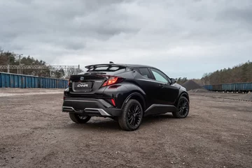 Toyota C-HR Hybrid Black Edition 