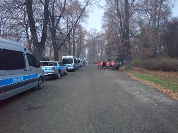 Siły policji w Parku Skaryszewskim (fot.Wprost)