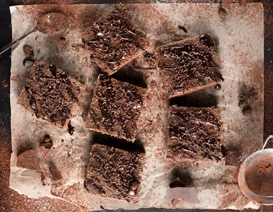 Miniatura: Brownie bez mąki i dodatku cukru. Ma tylko...
