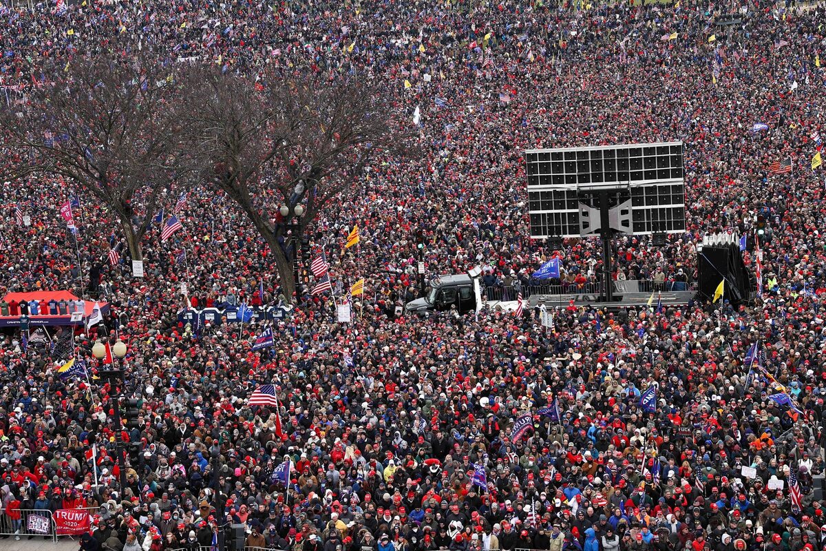 Demonstranci przed Kongresem 