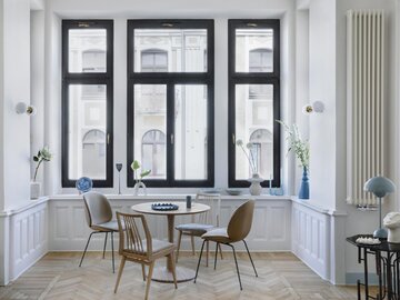 Jadalnia w&nbsp;apartamencie zaprojektowanym przez Hannę Pietras