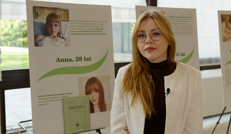 Miniatura: „Przejmująca opowieść o postępie...