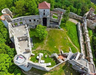 Miniatura: Jeden z najpiękniejszych zamków w...