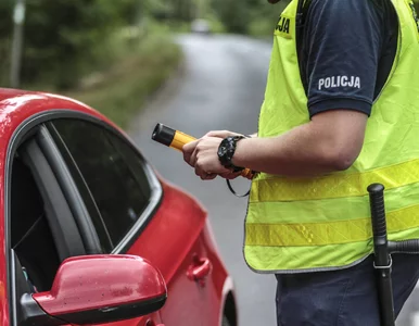 Miniatura: Przyjechał na komisariat „na bani”. Dzień...