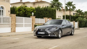 Lexus ES 300h 