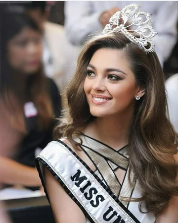 Demi-Leigh Nel-Peters 