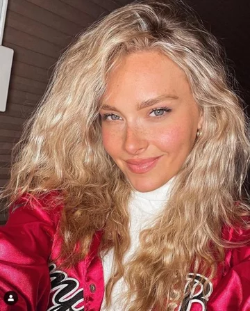 Camille Kostek 