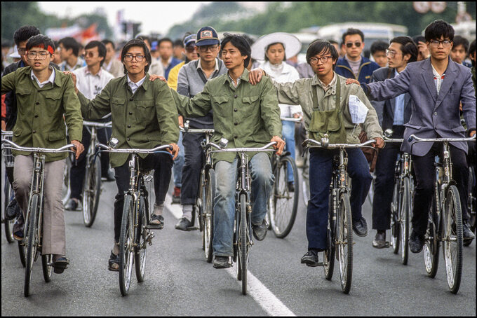 Pekin, maj 1989. Plac Tienanmen.