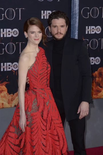 Rose Leslie i Kit Harington 