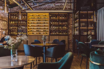 Restauracja Upper Deck w Hali Koszyki w Warszawie 