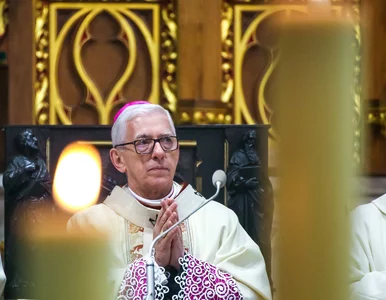 Miniatura: Abp Wiktor Skworc rezygnuje ze stanowisk w...
