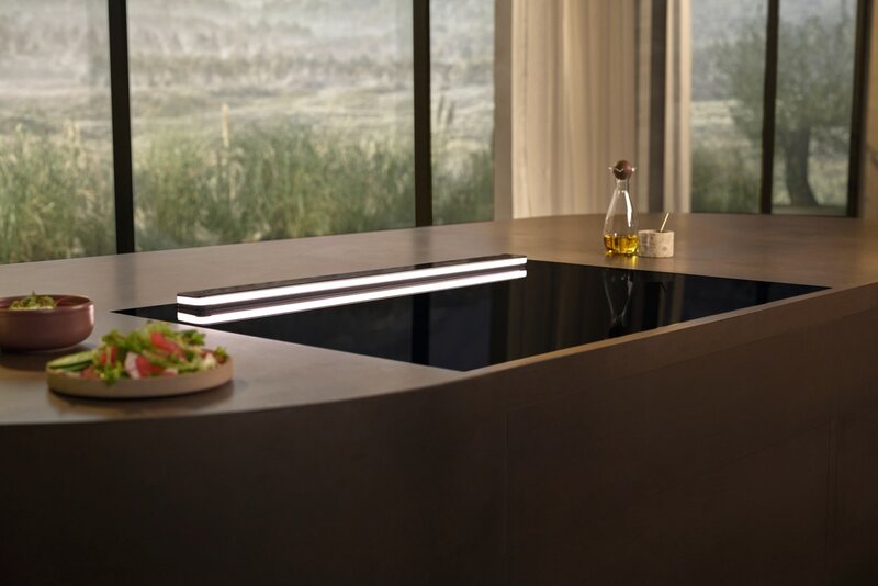 Inteligentne płyty indukcyjne Miele KM 8000 wsp&oacute;łpracujące z&nbsp;naczyniami M Sense wykorzystują wbudowane czujniki temperatury i&nbsp;automatycznie regulują moc grzania, co&nbsp;pozwala utrzymać idealne warunki gotowania i&nbsp;zapobiega przypalaniu potraw