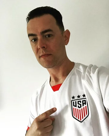 Colin Hanks 