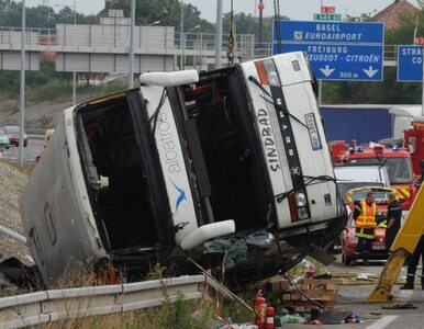 Miniatura: Wypadek polskiego autokaru we Francji:...