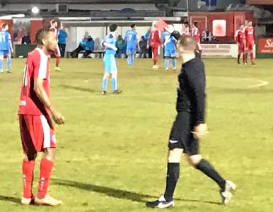 Miniatura: Kuriozalna pomyłka sędziego. Pokazał...