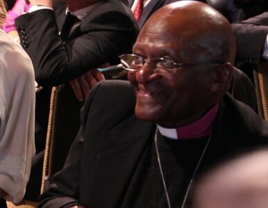 Miniatura: Legendarny biskup z RPA: homofobiczne...