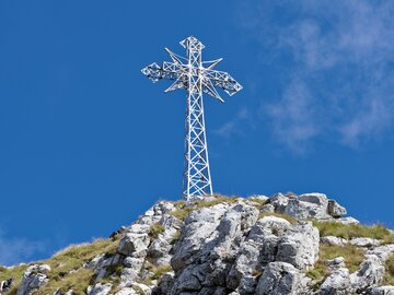 Gdzie znajduje się ten charakterystyczny krzyż?