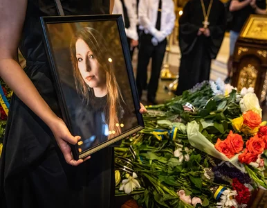 Miniatura: Napisała przepiękną powieść, kochała...