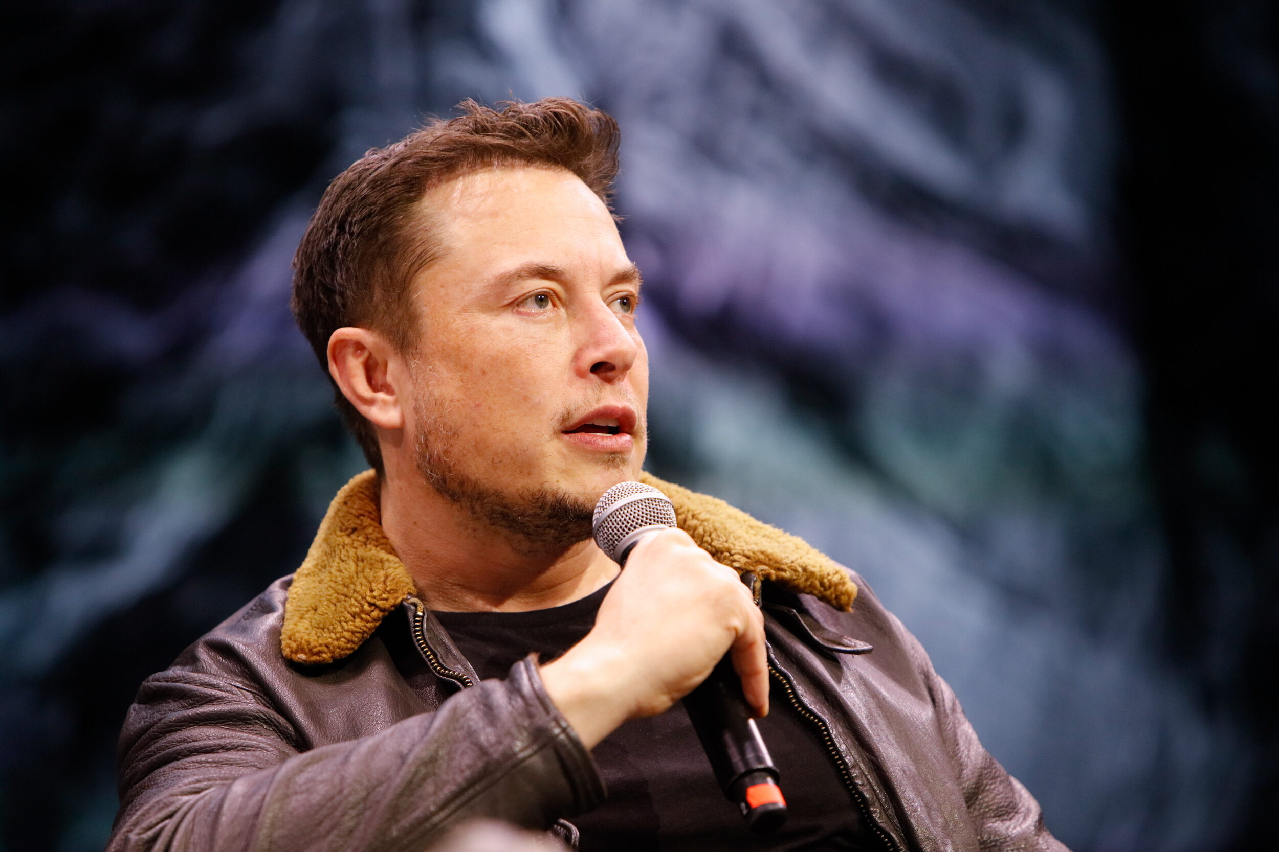 Elon Musk nagrał swój pierwszy rap singiel. Oddaje w nim hołd gorylowi Harambe.