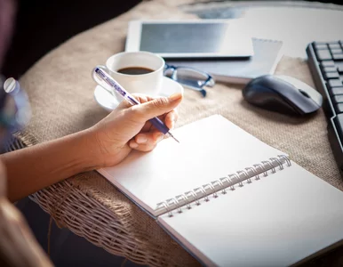 Miniatura: QUIZ językowy. Wiesz, jak to się pisze?