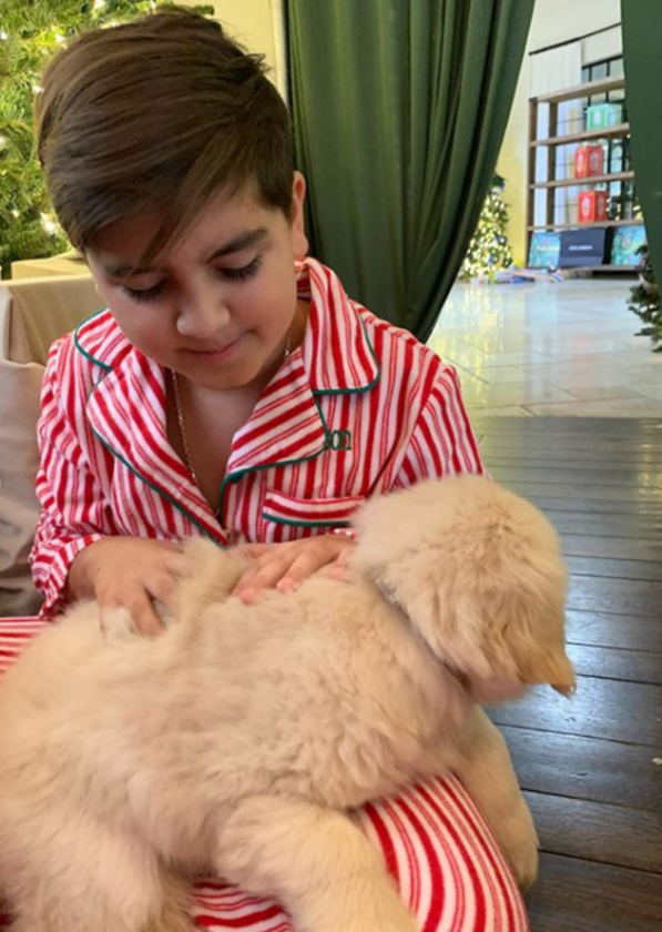 Syn Kourtney Kardashian z nowym psem 