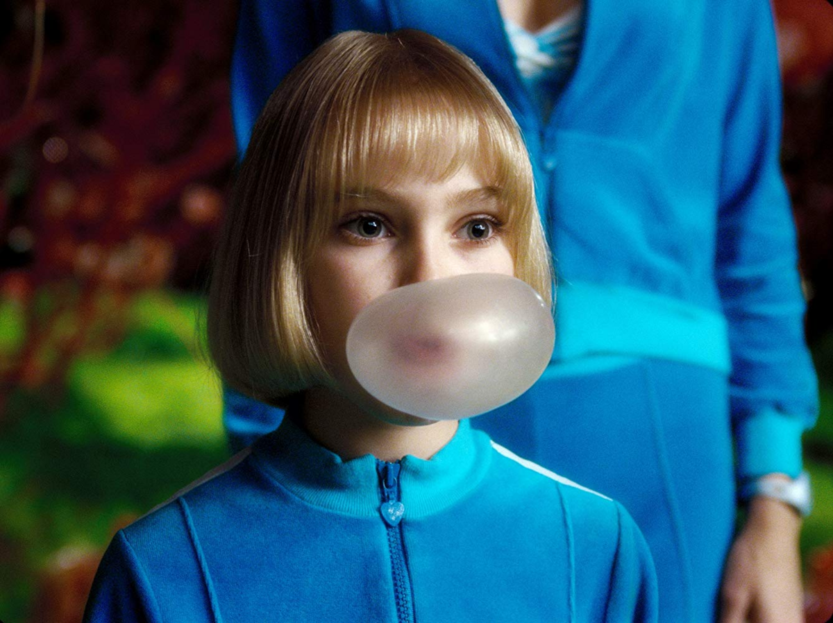 Anna Sophia Robb jako Violet Beauregarde w filmie „Charlie i fabryka czekolady” (2005) 