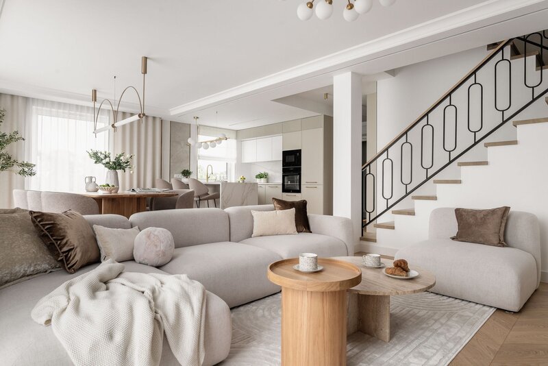 Eleganckie wnętrze zatopione w beżach, projekt: Architektownia