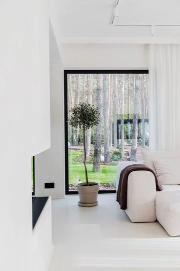 Dom słynnych influencerów: nowoczesne wnętrza pełne komfortu, elegancji i technologii 