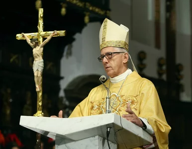 Miniatura: Abp Wiktor Skworc rezygnuje ze stanowisk w...