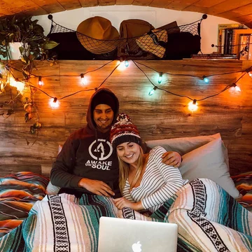 Tyler Hjorting, Lexi O’Brien i ich dom na kółkach 