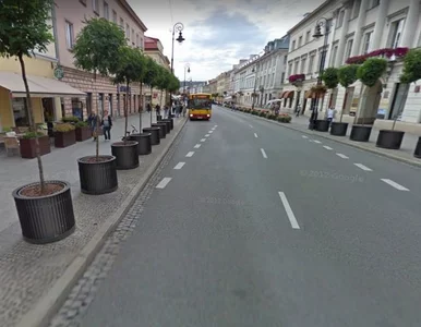 Miniatura: Atak nożowniczki w centrum Warszawy. Są ranni