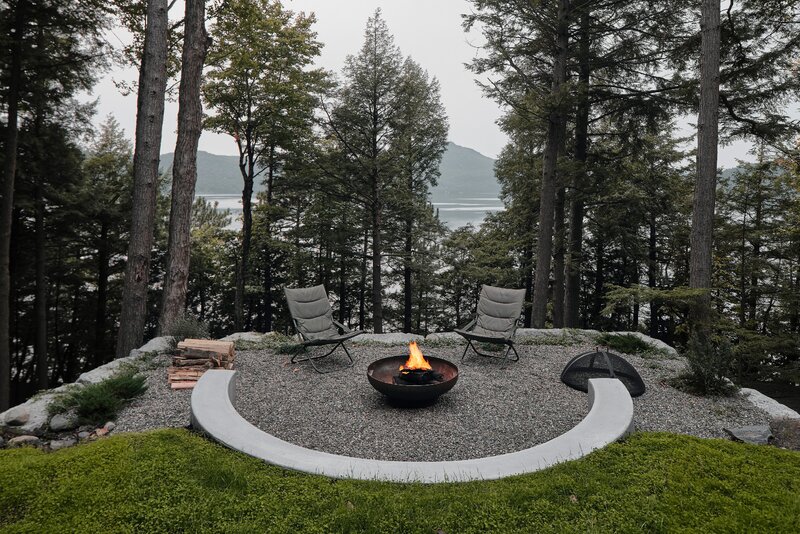 Minimalistyczny dom na klifie, projekt Matière Première Architecture