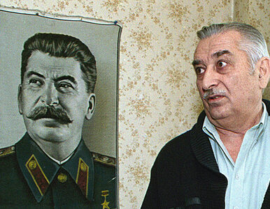 Miniatura: Wnuk Stalina pozwał Dumę za Katyń....